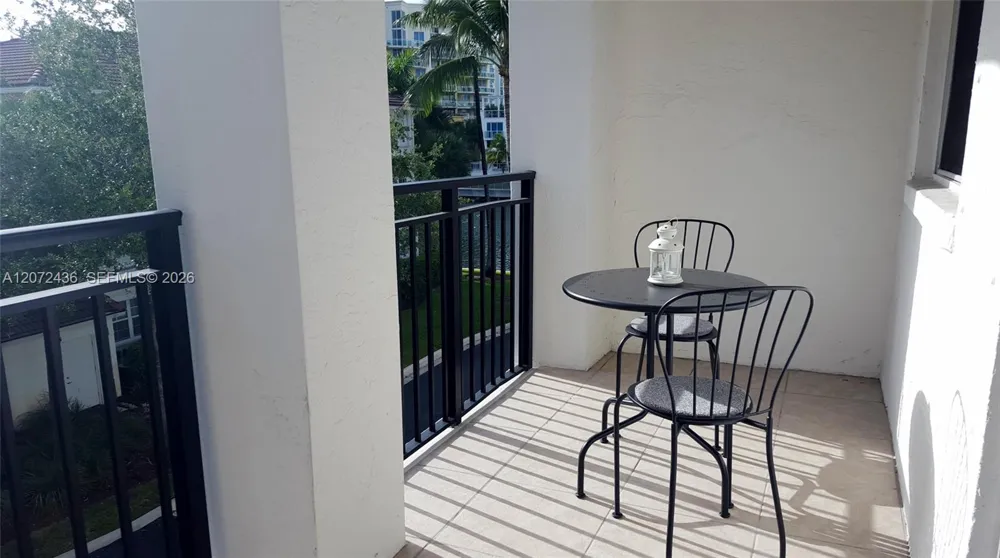 3215 NE 184 ST #14302 Aventura, FL 33160