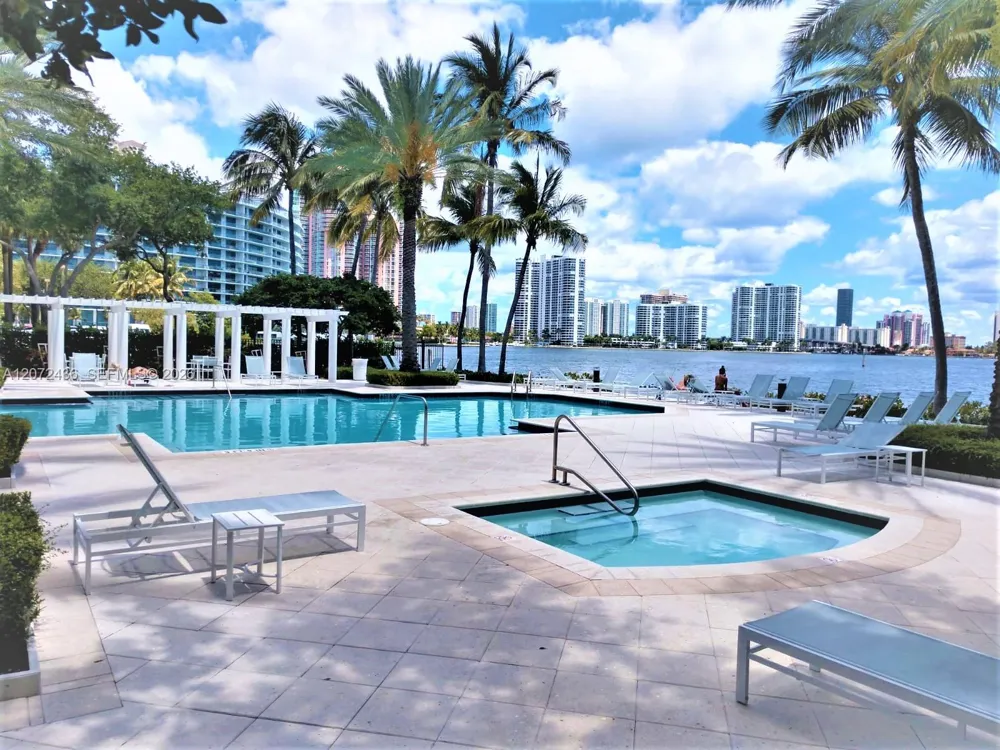 3215 NE 184 ST #14302 Aventura, FL 33160