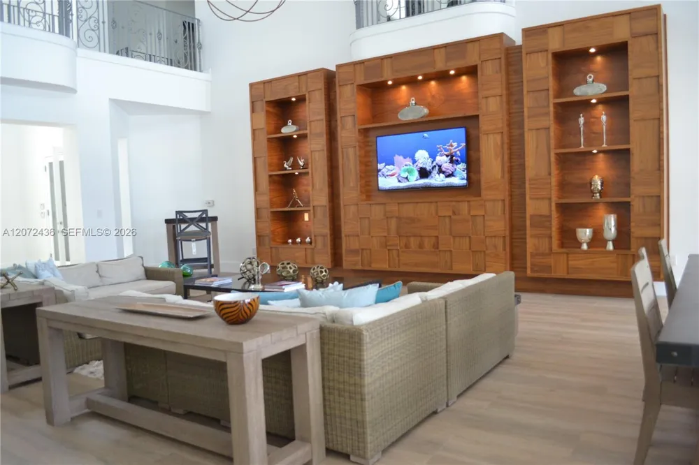 3215 NE 184 ST #14302 Aventura, FL 33160