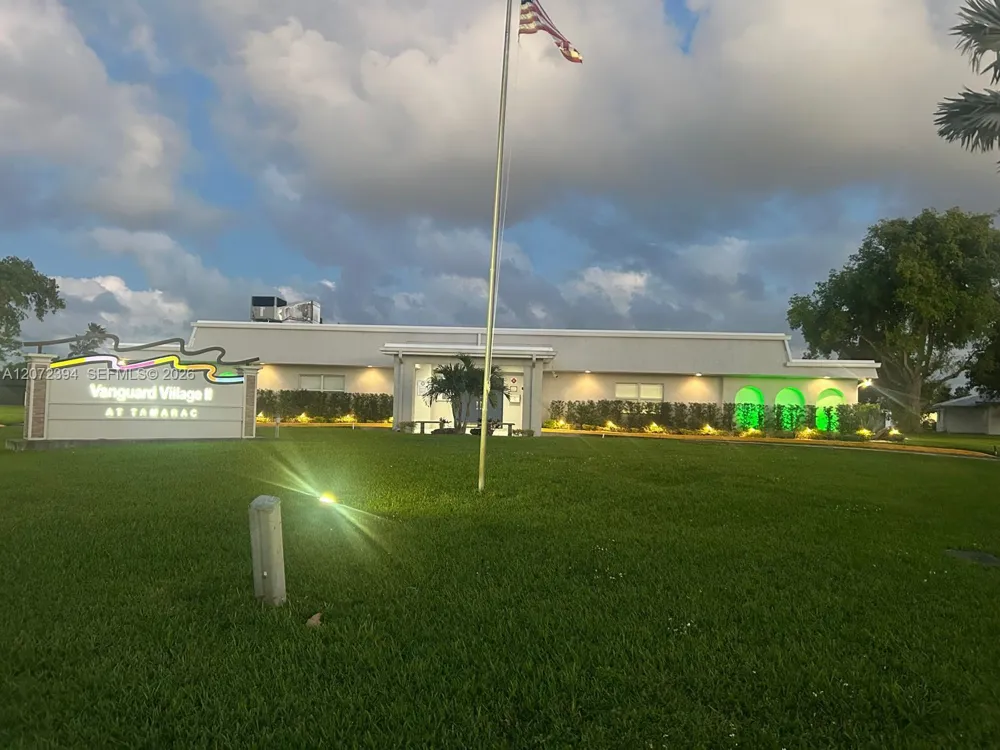 7211 NW 76th St Tamarac, FL 33321