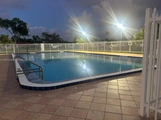 7211 NW 76th St Tamarac, FL 33321