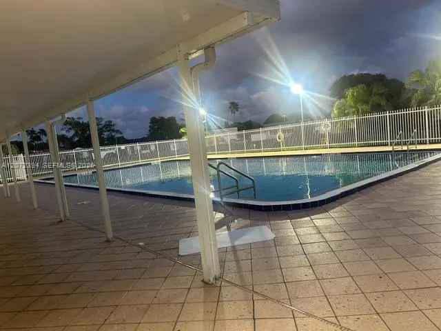 7211 NW 76th St Tamarac, FL 33321
