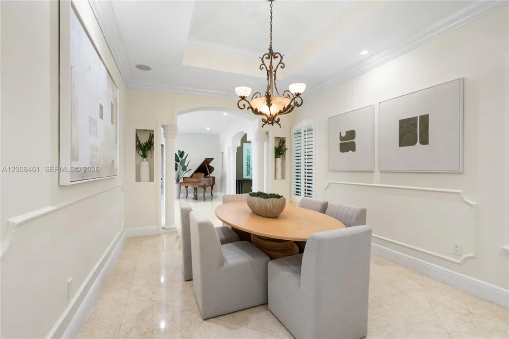 10601 SW 72nd Ct Pinecrest, FL 33156