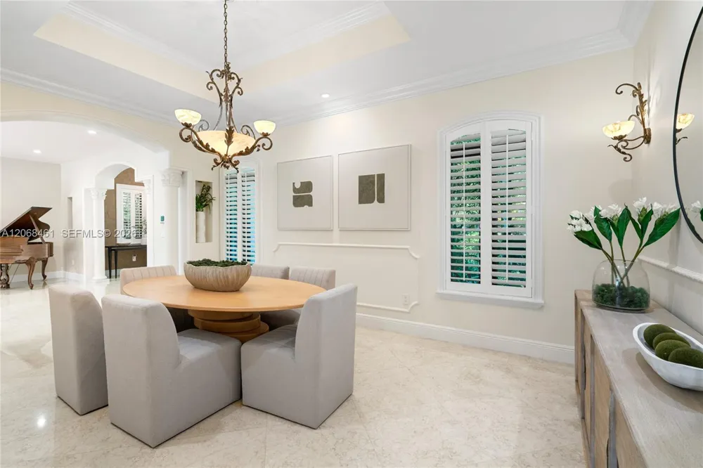 10601 SW 72nd Ct Pinecrest, FL 33156