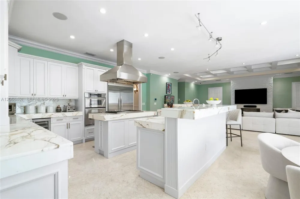 10601 SW 72nd Ct Pinecrest, FL 33156