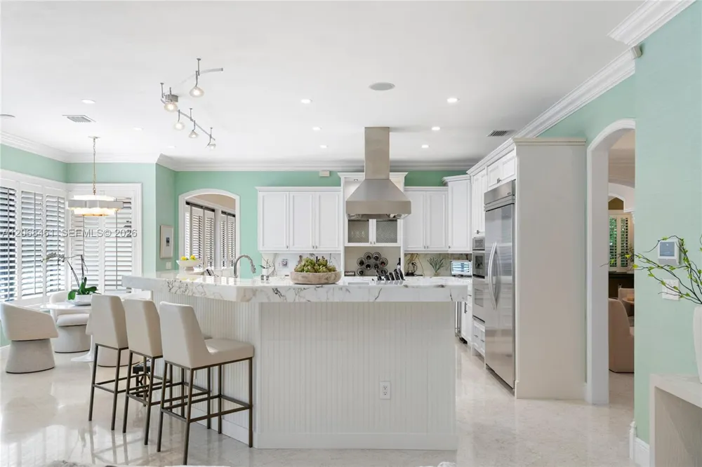 10601 SW 72nd Ct Pinecrest, FL 33156