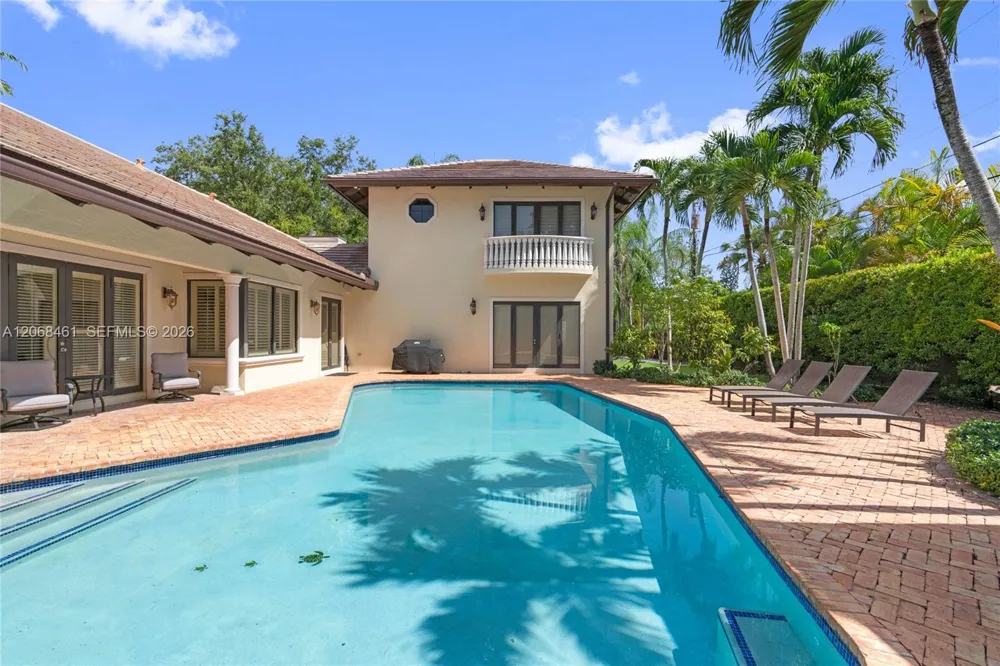 10601 SW 72nd Ct Pinecrest, FL 33156