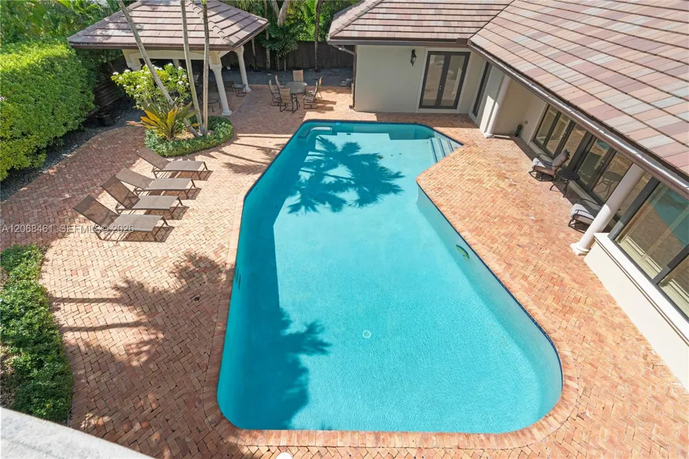 10601 SW 72nd Ct Pinecrest, FL 33156