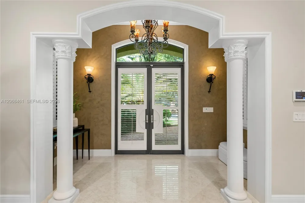 10601 SW 72nd Ct Pinecrest, FL 33156