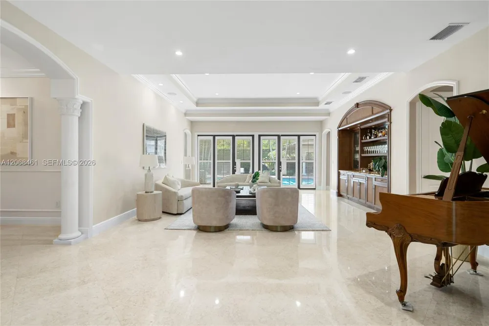 10601 SW 72nd Ct Pinecrest, FL 33156