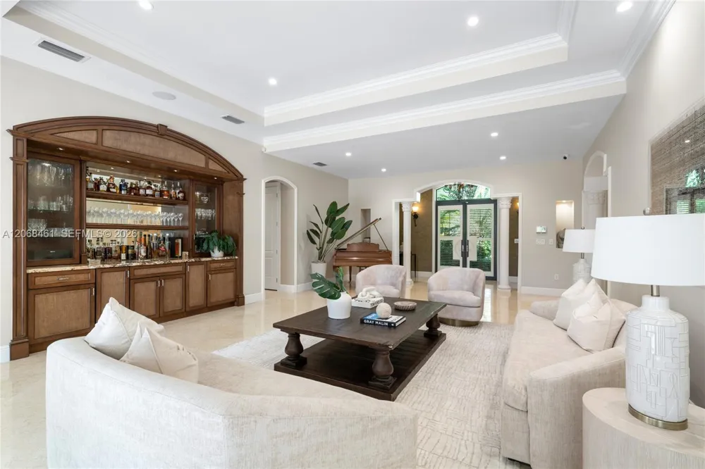 10601 SW 72nd Ct Pinecrest, FL 33156