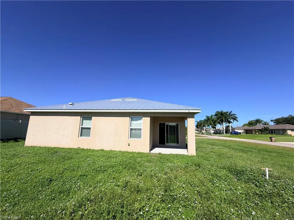 1621 SW 10th Avenue Cape Coral, FL 33991