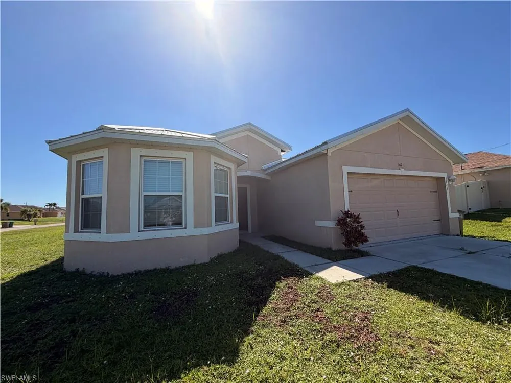 1621 SW 10th Avenue Cape Coral, FL 33991