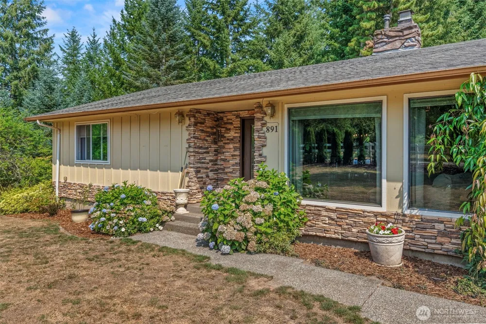 891 Young Road Kelso, WA 98626