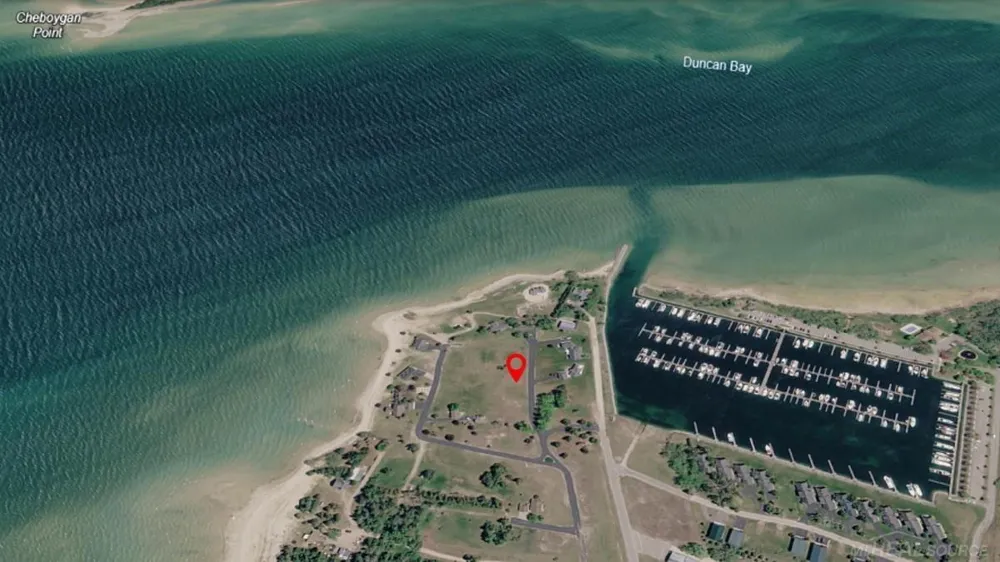 1226 Lofgren Shore Drive Cheboygan City, MI 49721