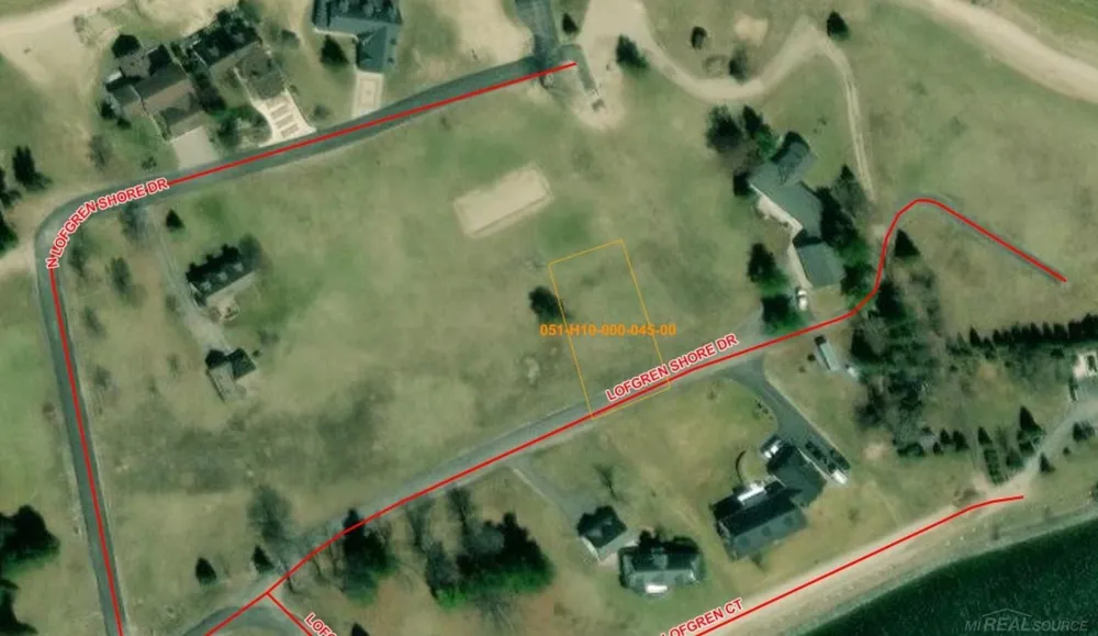 1228 Lofgren Shore Drive Cheboygan City, MI 49721