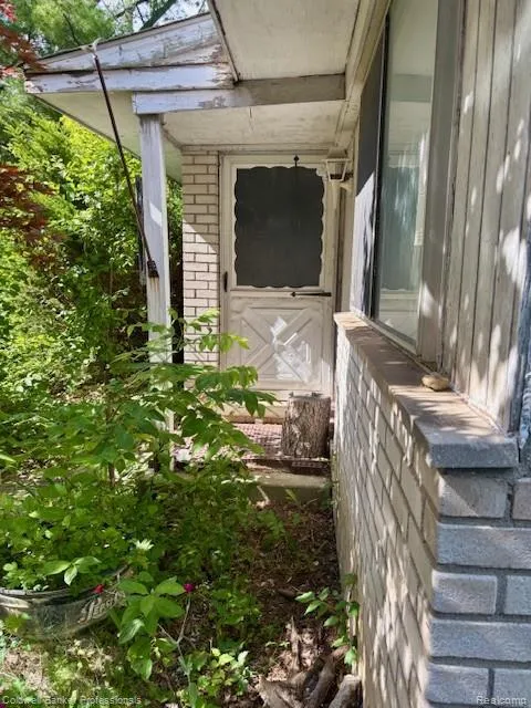 11051 Van Buren Street Van Buren Charter Township, MI 48111
