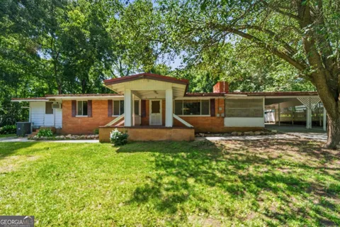 251 Pine AVE