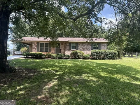 1020 Tuxedo LN
