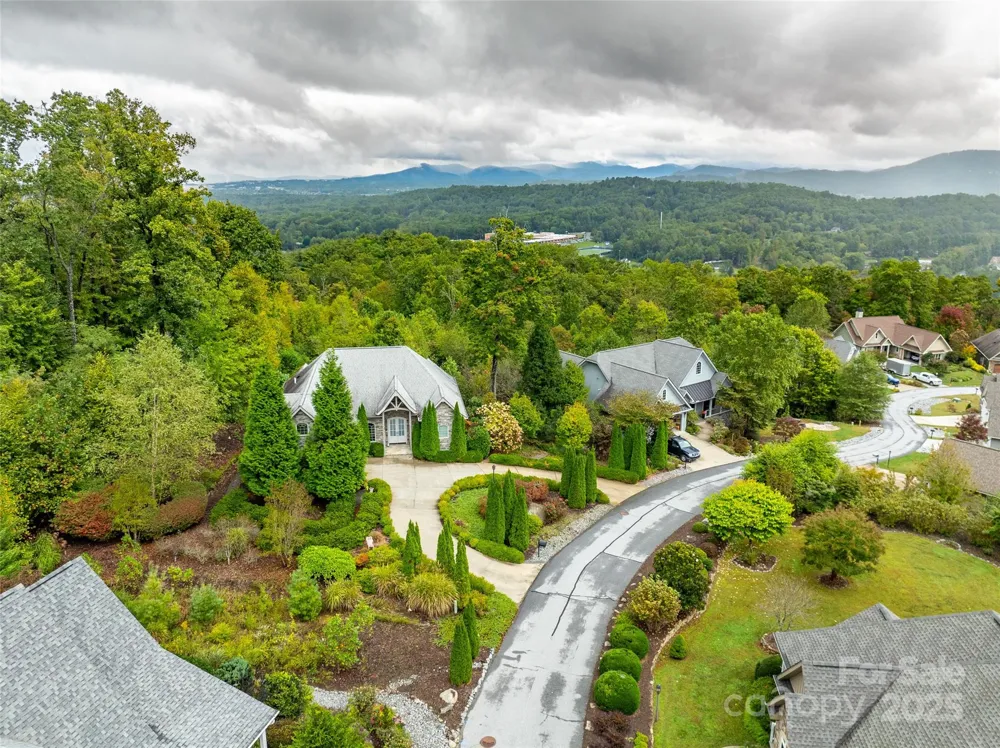332 Millbrae Loop Hendersonville, NC 28791