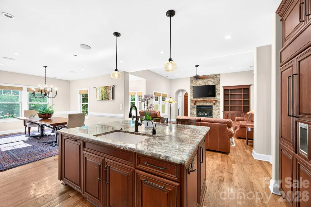 18 Hawks Pointe Lane Weaverville, NC 28787
