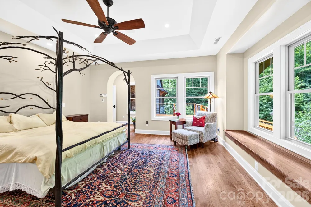 18 Hawks Pointe Lane Weaverville, NC 28787