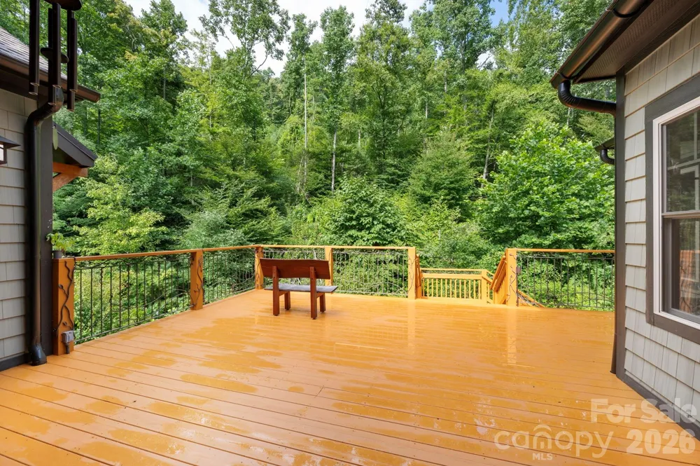 18 Hawks Pointe Lane Weaverville, NC 28787