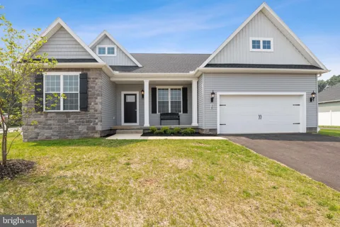 37 FRIAR RD #35