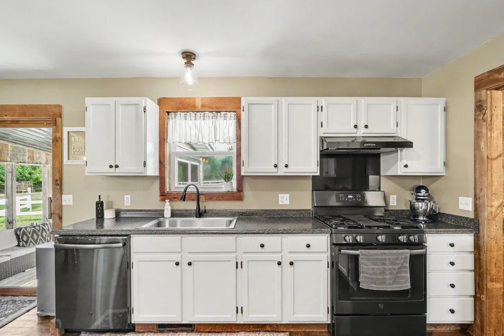 10320 Lincoln Lake Avenue NE Greenville, MI 48838