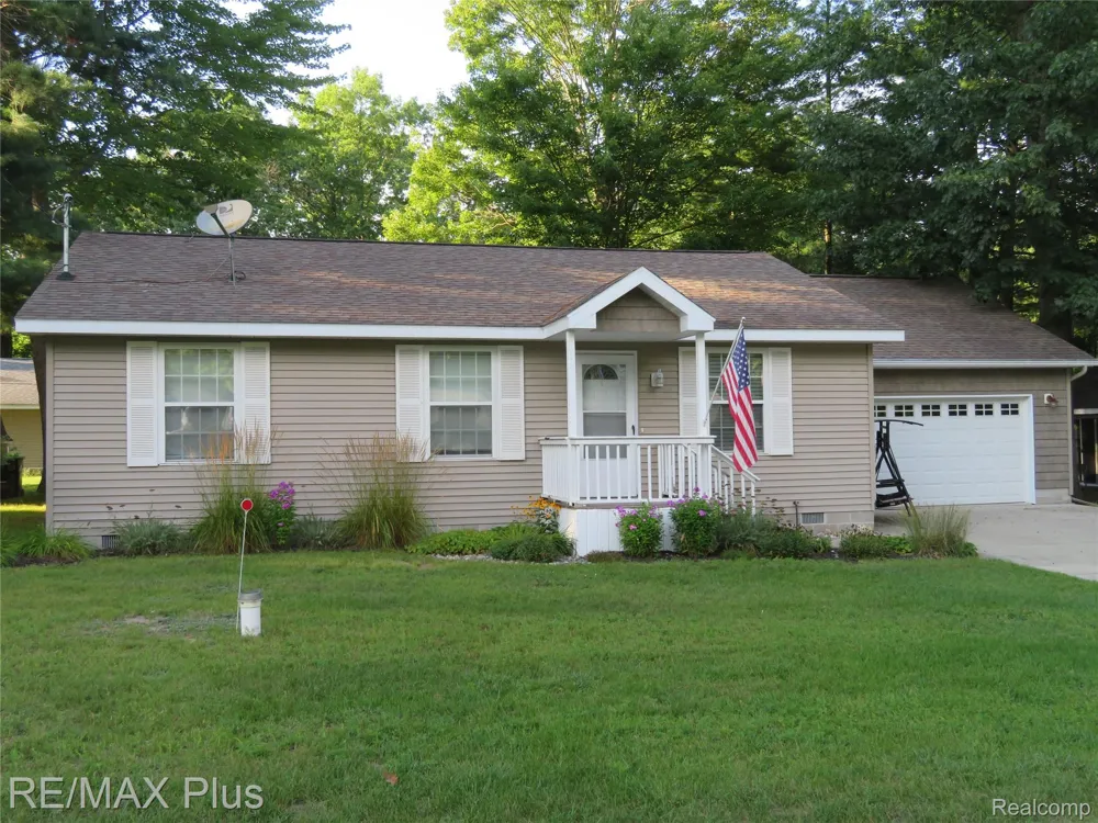 10369 W Higgins Lake Drive Lyon Township, MI 48653