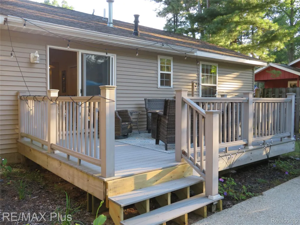10369 W Higgins Lake Drive Lyon Township, MI 48653