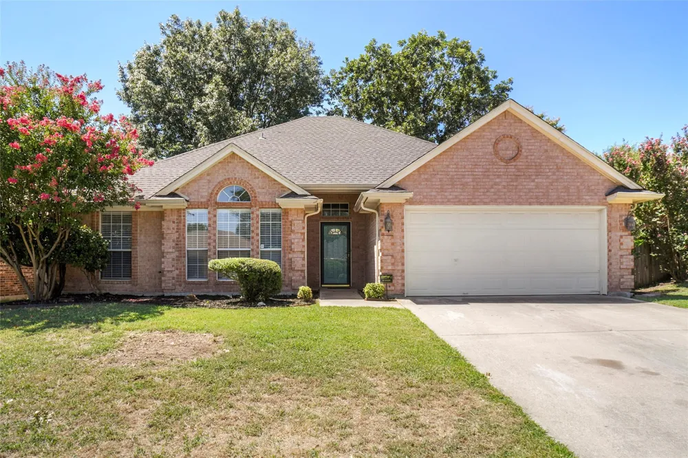1025 Westgrove Drive Saginaw, TX 76179