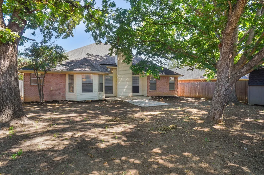 1025 Westgrove Drive Saginaw, TX 76179