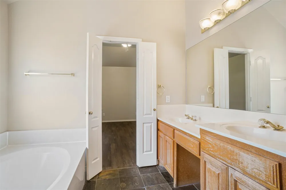 1025 Westgrove Drive Saginaw, TX 76179