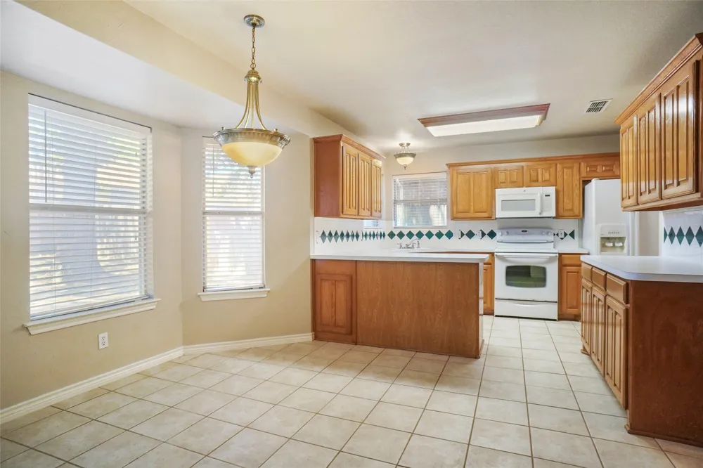 1025 Westgrove Drive Saginaw, TX 76179