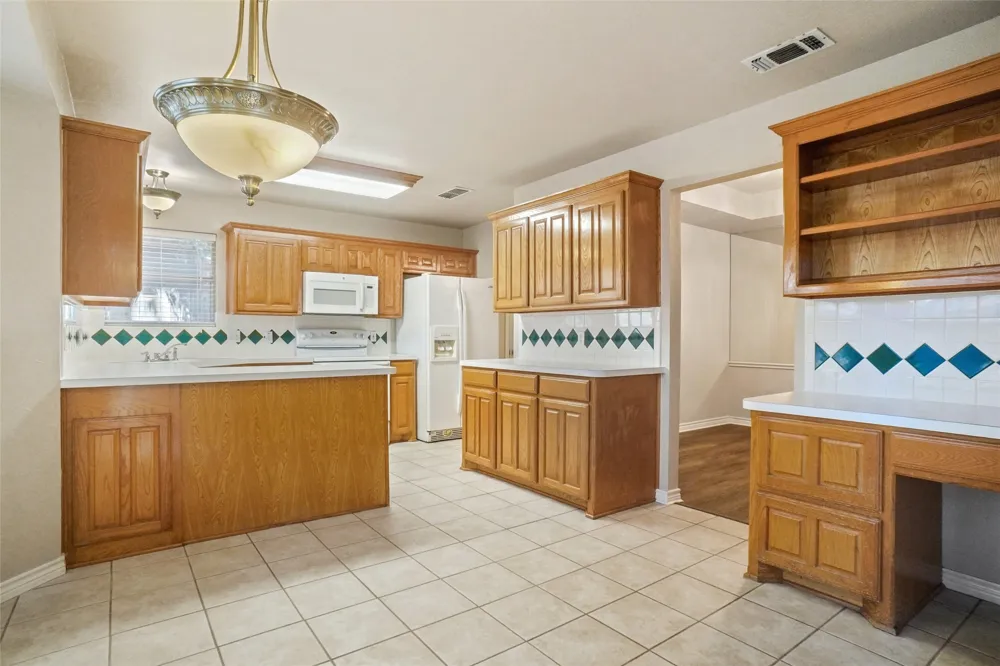 1025 Westgrove Drive Saginaw, TX 76179