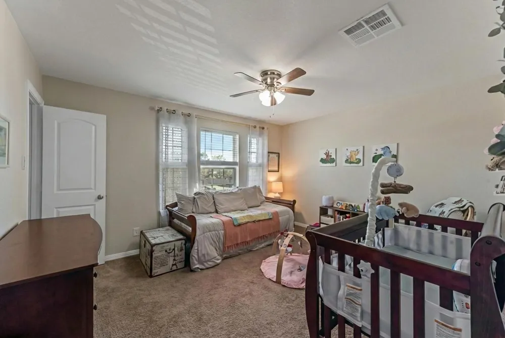 512 Forest Village Circle La Marque, TX 77568