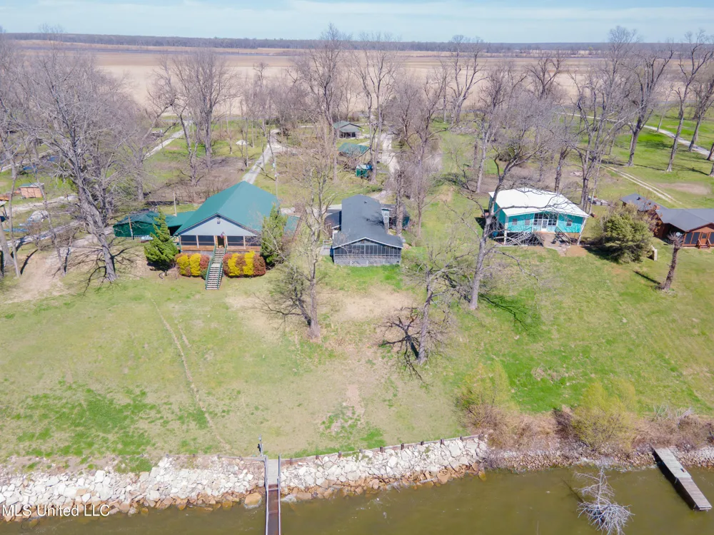 95 Nesting Site Vicksburg, MS 39183