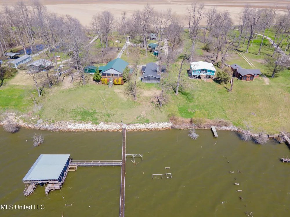 95 Nesting Site Vicksburg, MS 39183