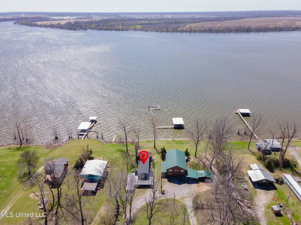 95 Nesting Site Vicksburg, MS 39183