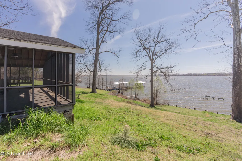 95 Nesting Site Vicksburg, MS 39183