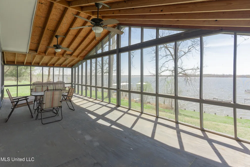 95 Nesting Site Vicksburg, MS 39183