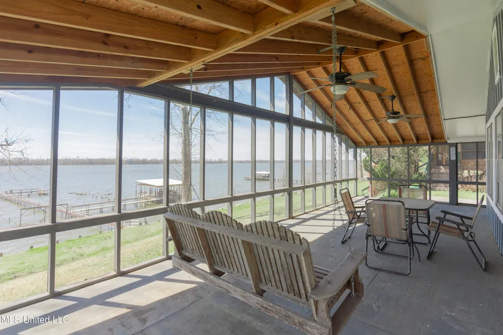 95 Nesting Site Vicksburg, MS 39183