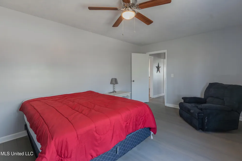 95 Nesting Site Vicksburg, MS 39183