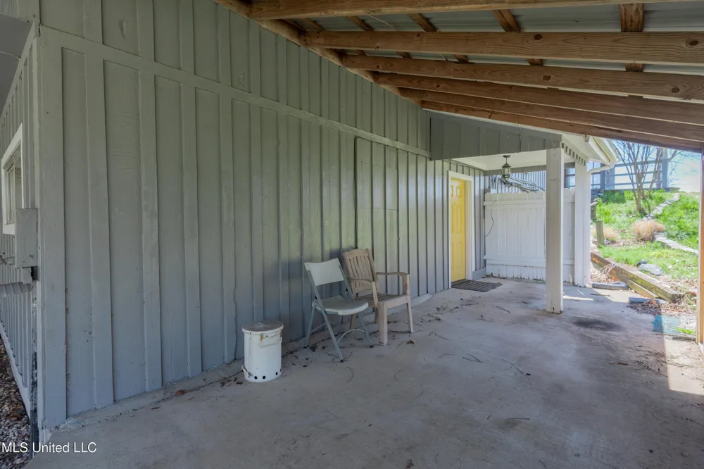 95 Nesting Site Vicksburg, MS 39183