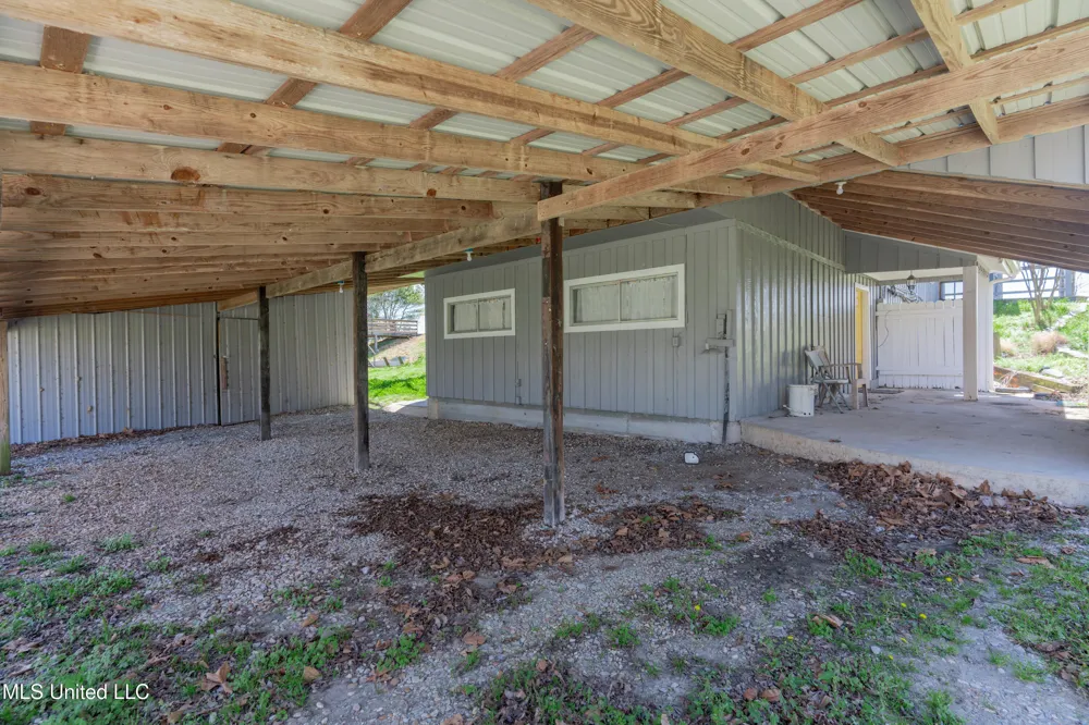 95 Nesting Site Vicksburg, MS 39183