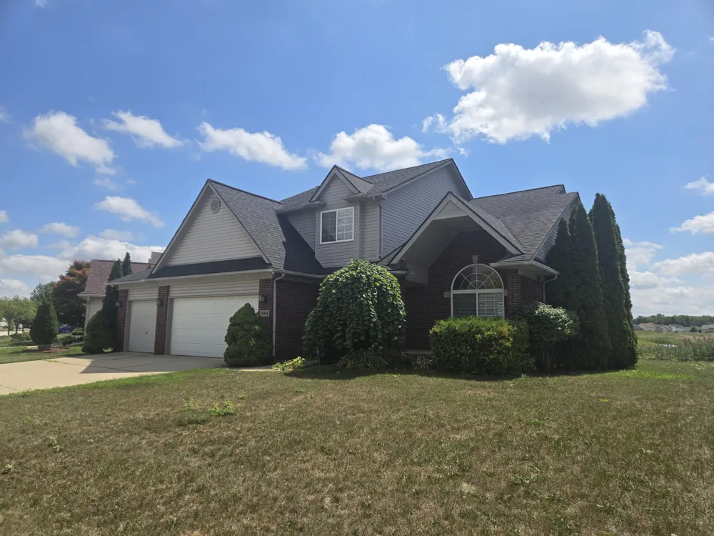 33445 Bay Hill Drive Romulus, MI 48174