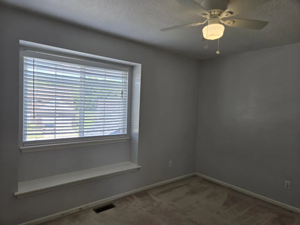 33445 Bay Hill Drive Romulus, MI 48174