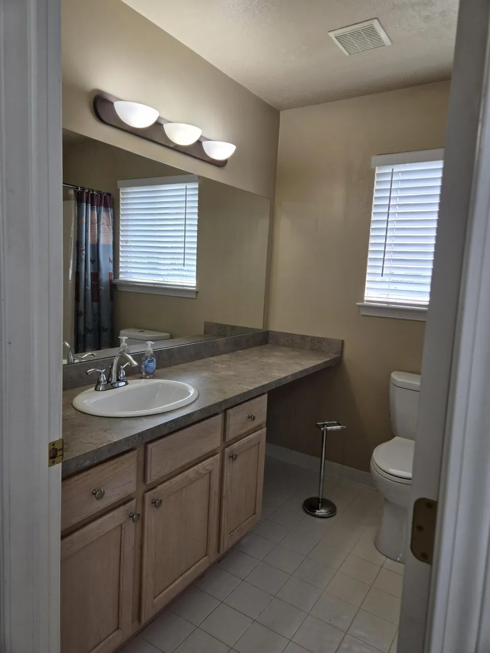33445 Bay Hill Drive Romulus, MI 48174
