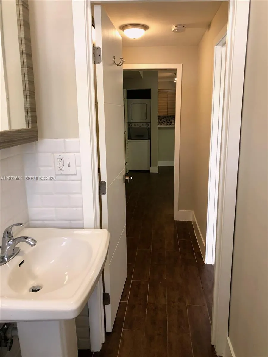 222 Sidonia Ave #12 Coral Gables, FL 33134